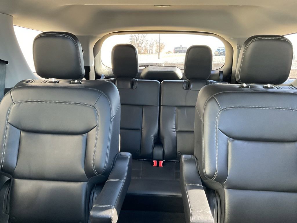 Used 2021 Ford Explorer XLT w/ Equipment Group 202A image 21