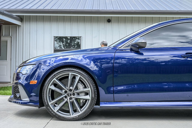 Used 2018 Audi RS 7 Performance w/ Driver Assistance Package AWD/4WD image 2