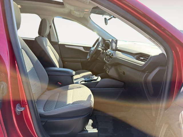 Certified 2022 Ford Escape SE w/ SE Sport Appearance Package AWD/4WD image 17