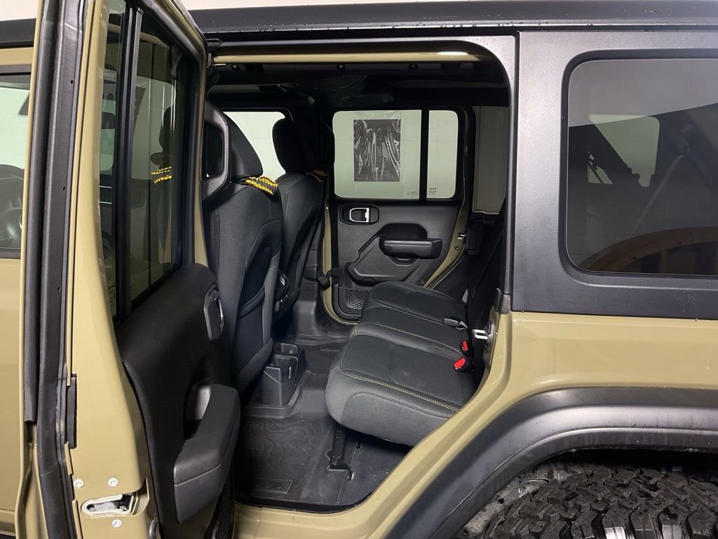 Used 2025 Jeep Wrangler Unlimited Sport AWD/4WD image 32