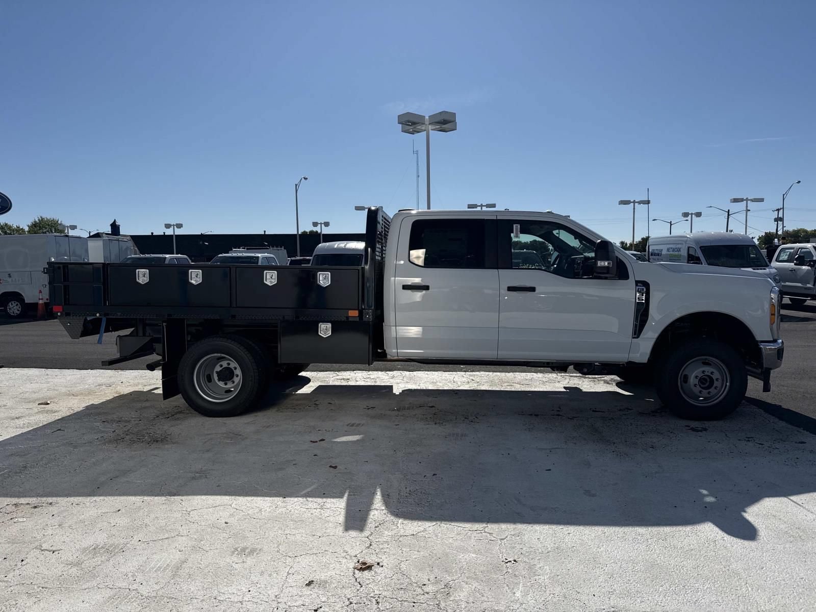 New 2026 Ford F350 XL w/ XL Chrome Package AWD/4WD image 2