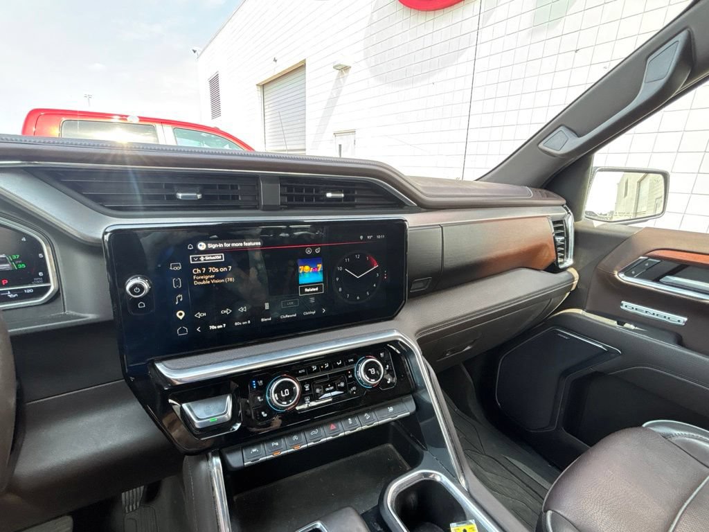 Used 2023 GMC Sierra 1500 Denali w/ Denali Reserve Package AWD/4WD image 16