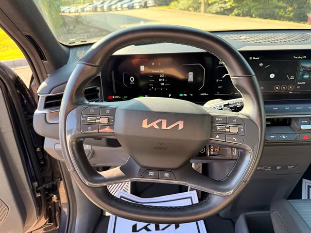 Certified 2024 Kia EV9 GT-Line AWD/4WD image 14