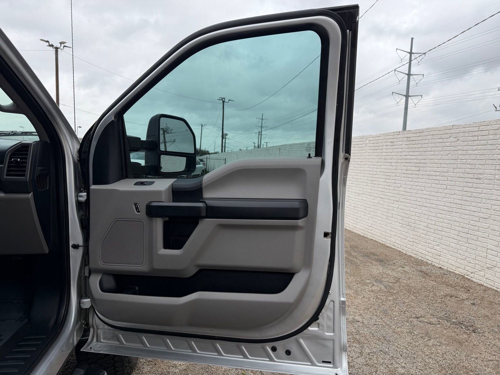 Used 2019 Ford F250 XL w/ STX Appearance Package image 24