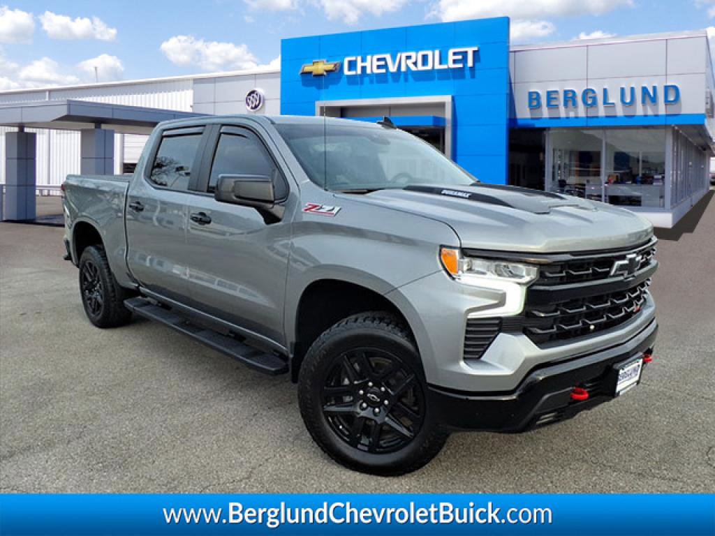 Used 2024 Chevrolet Silverado 1500 LT Trail Boss w/ Convenience Package II image 1