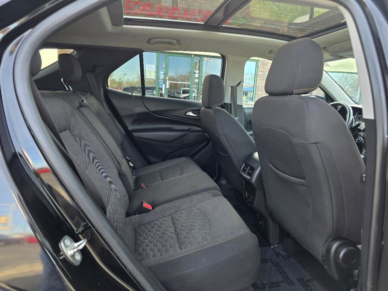 Used 2018 Chevrolet Equinox LT w/ Sun & Infotainment Package image 14