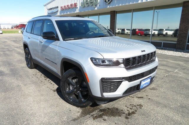 New 2026 Jeep Grand Cherokee L Limited AWD/4WD image 4