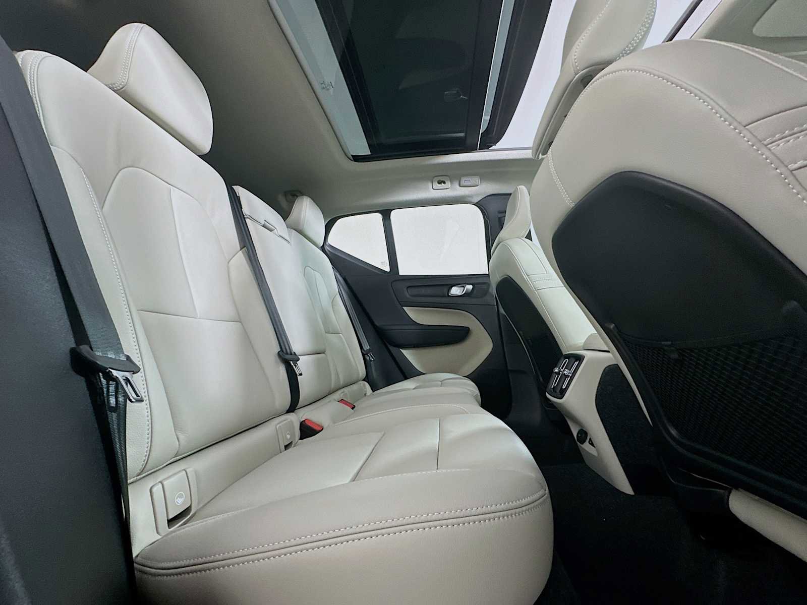 New 2026 Volvo XC40 B5 Plus w/ Protection Package Premier image 25