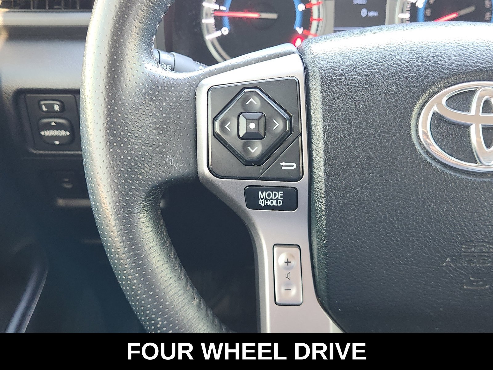 Used 2018 Toyota 4Runner SR5 Premium AWD/4WD image 33