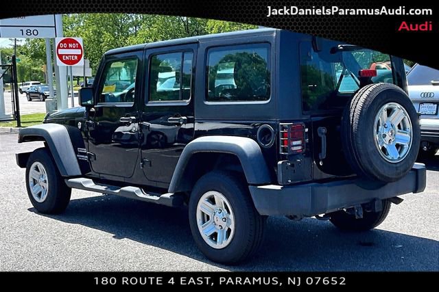 Used 2017 Jeep Wrangler Unlimited Sport w/ Connectivity Group AWD/4WD image 10