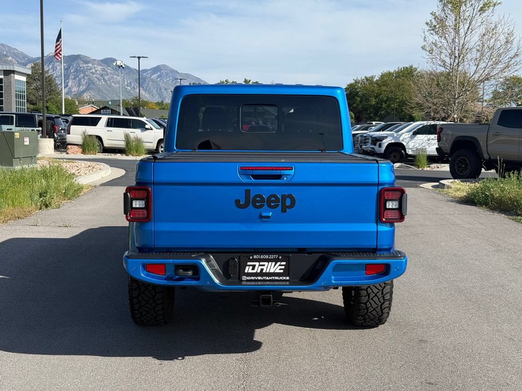 Used 2023 Jeep Gladiator Overland AWD/4WD image 11