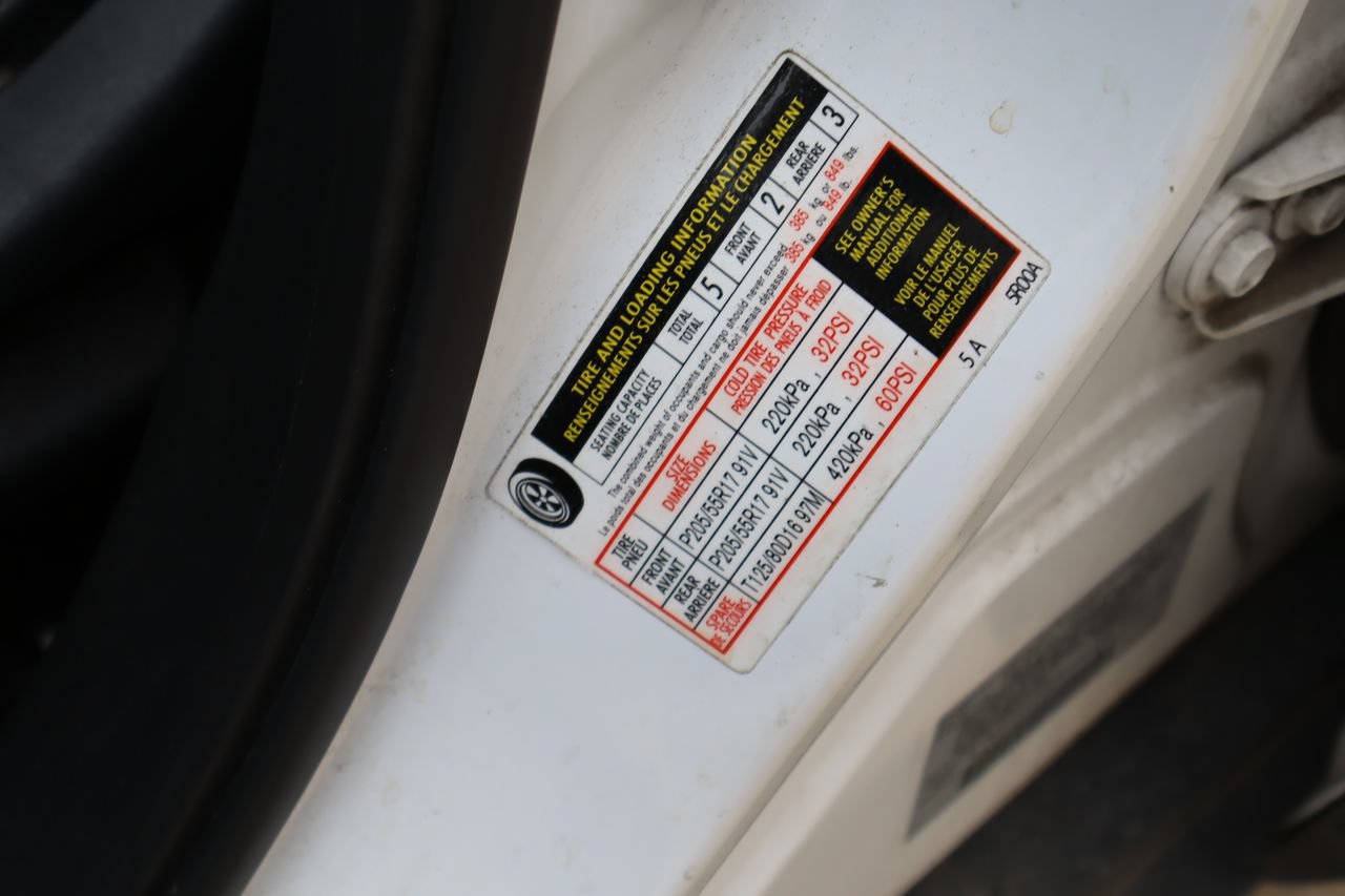 Used 2022 Nissan Kicks SV FWD image 28