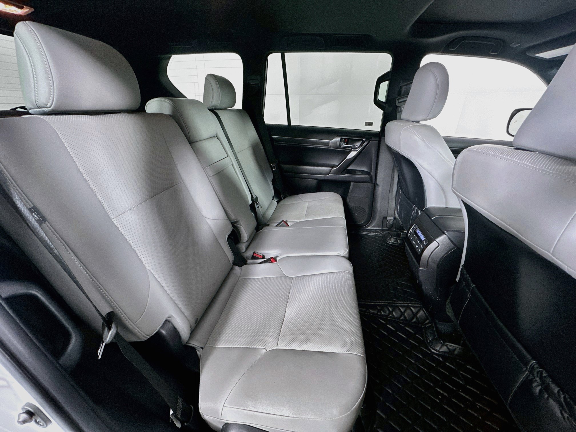 Used 2023 Lexus GX 460 w/ Black Line Special Edition AWD/4WD image 28