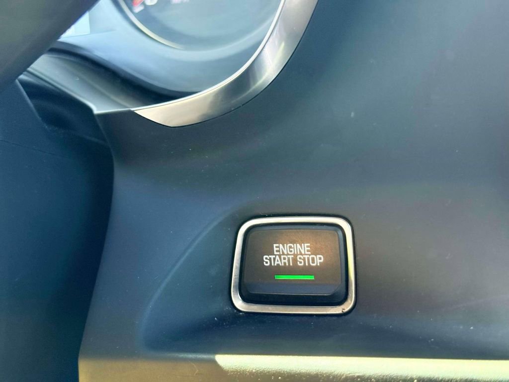 Used 2022 Chevrolet Camaro LT RWD image 16