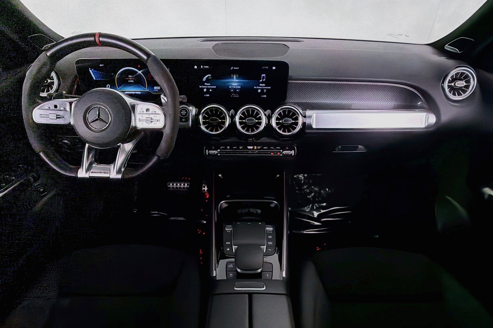 Used 2023 Mercedes-Benz GLB 35 AMG 4MATIC image 4