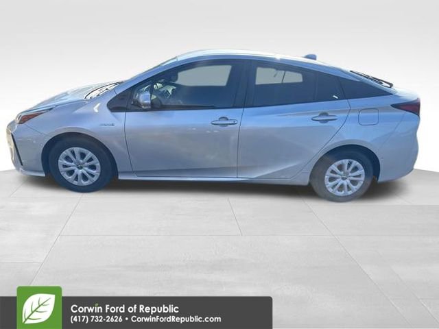 Used 2020 Toyota Prius LE image 19