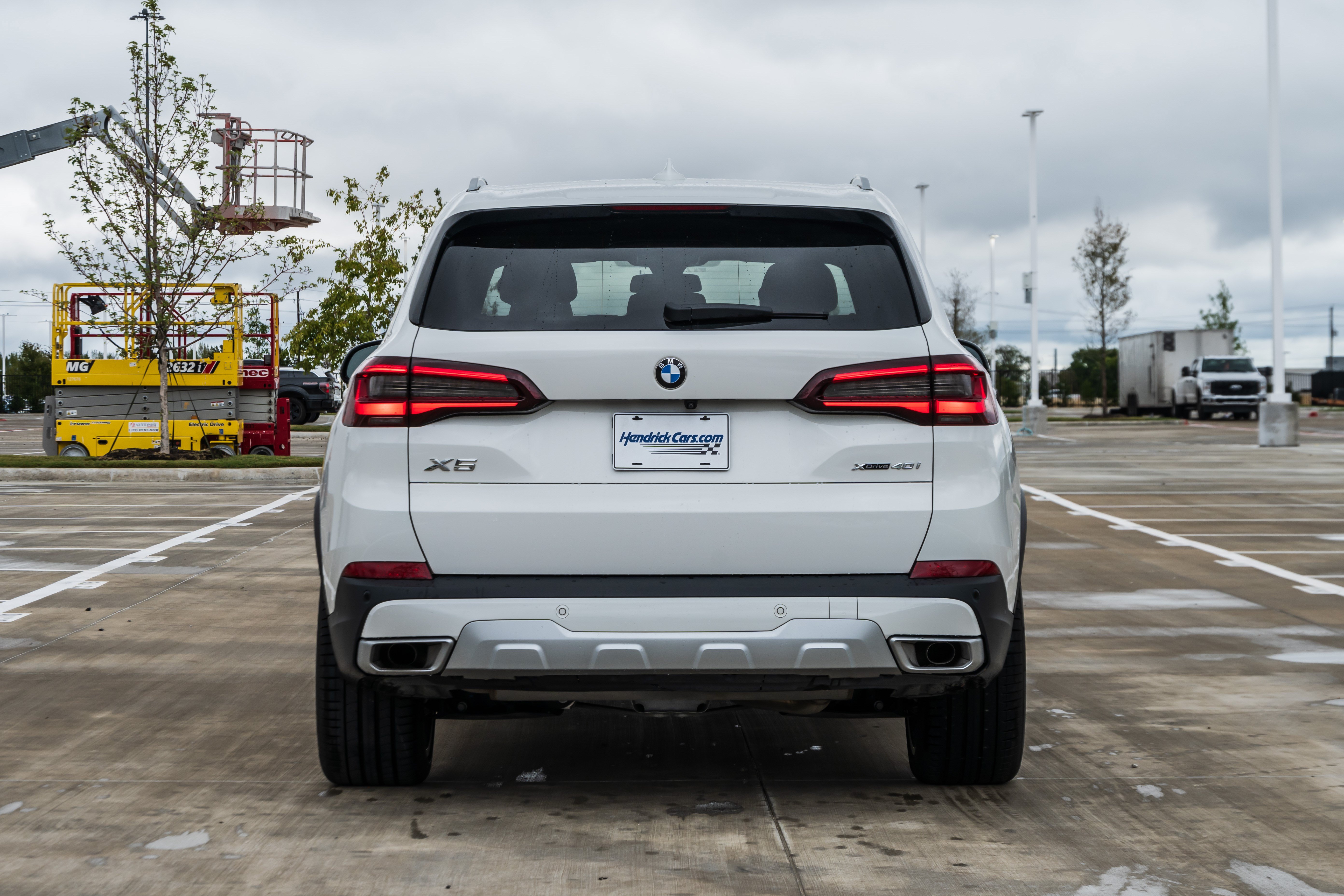 Certified 2023 BMW X5 xDrive40i w/ Parking Assistance Package AWD/4WD image 8