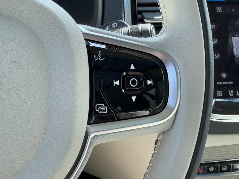 Certified 2024 Volvo XC90 B6 Plus w/ Protection Package Premier image 19