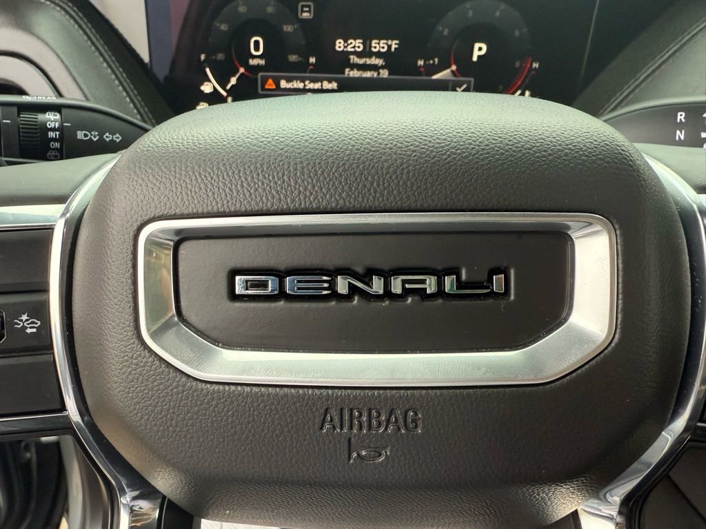 Used 2025 GMC Yukon XL Denali image 33