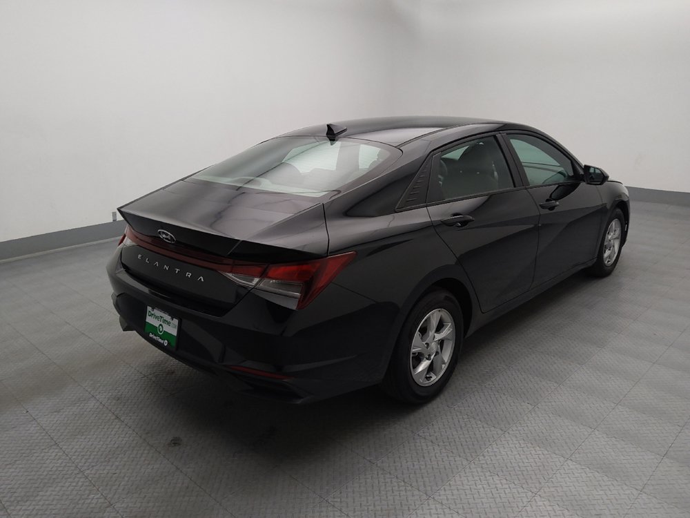 Used 2023 Hyundai Elantra SE FWD image 9