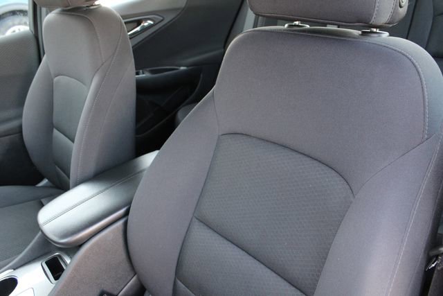 Used 2022 Chevrolet Malibu LT w/ Sport Edition FWD image 5