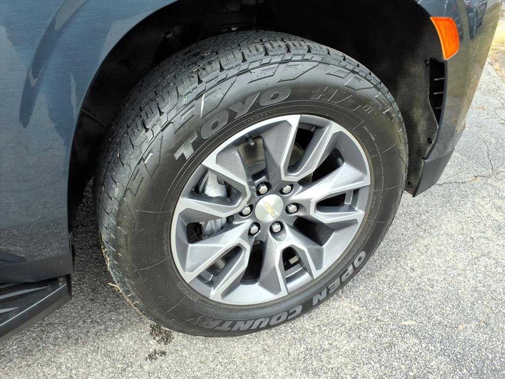 Used 2021 Chevrolet Tahoe LT w/ LT Signature Package image 9