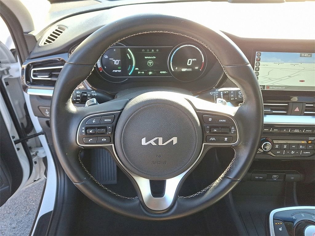 Used 2022 Kia Niro EX image 21