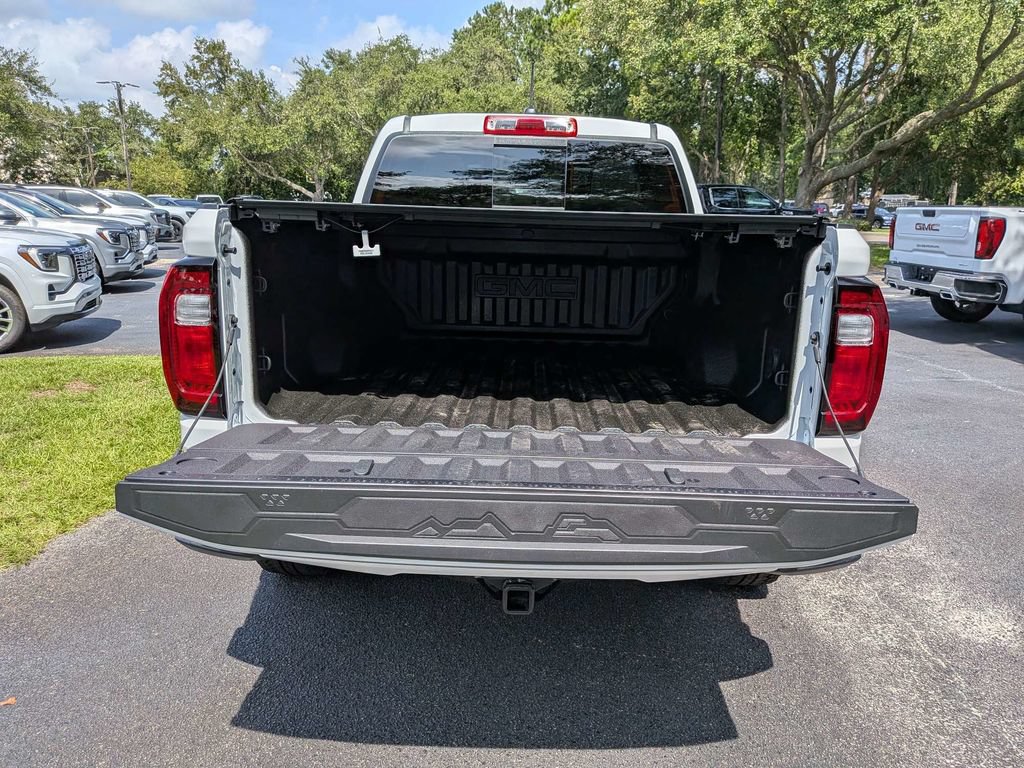 New 2026 GMC Canyon Denali w/ LPO, Black Badging Package AWD/4WD image 13