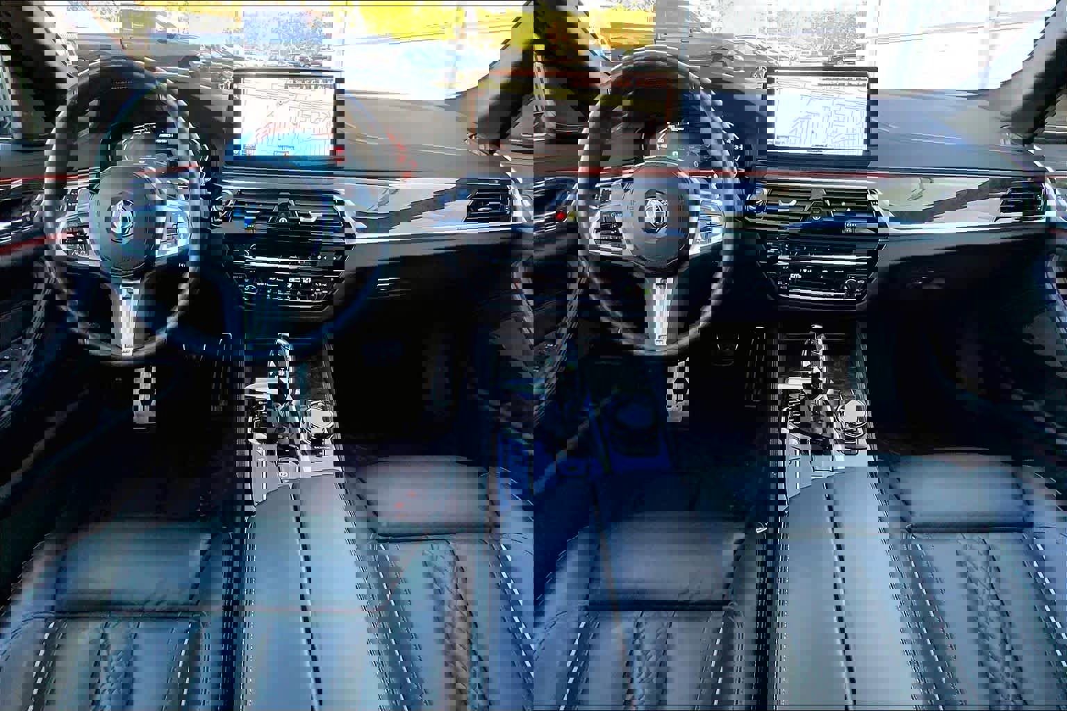 Used 2023 BMW M550i xDrive w/ Executive Package image 16