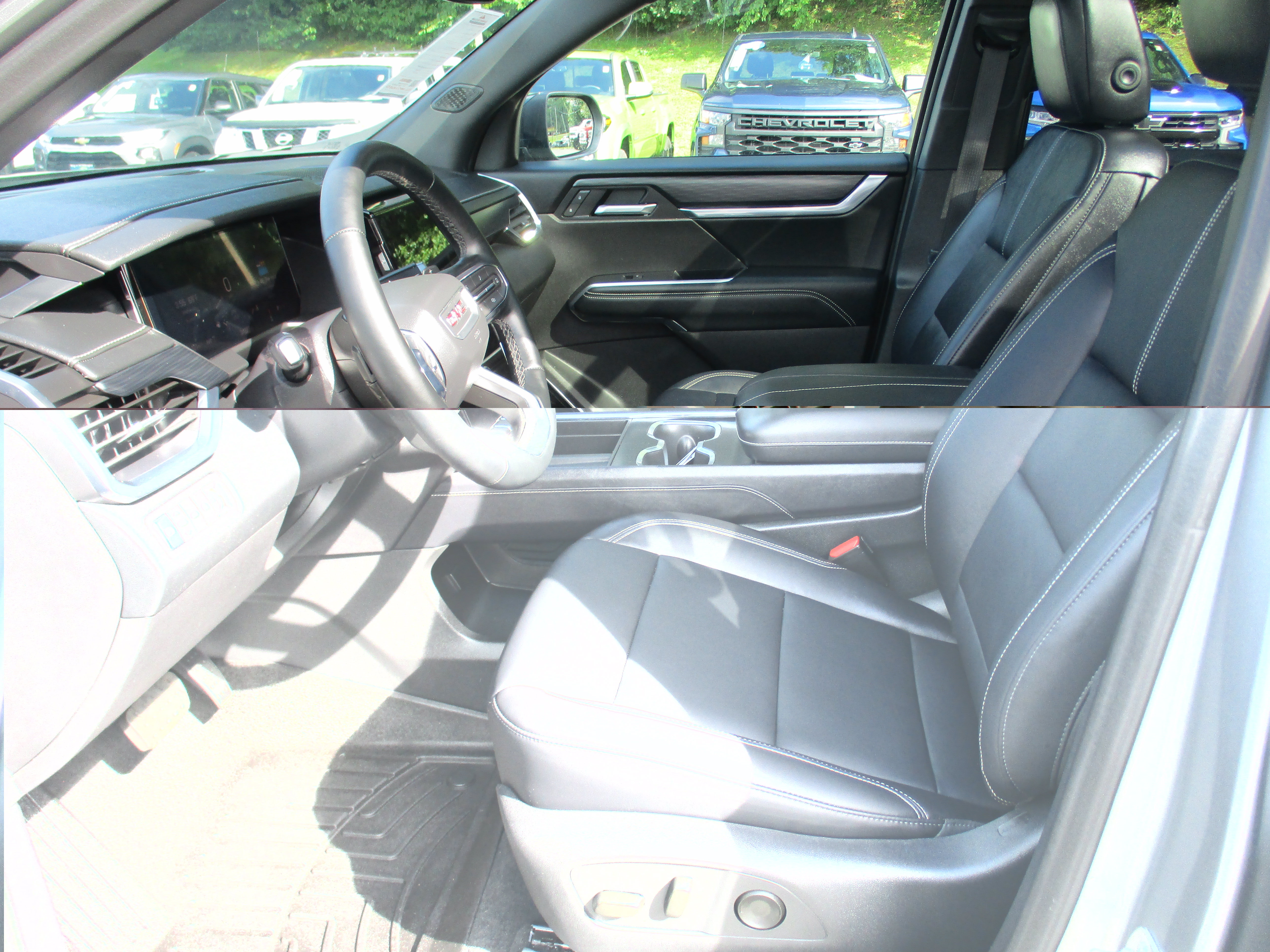 Used 2025 GMC Acadia Elevation w/ Elevation Premium Package AWD/4WD image 12