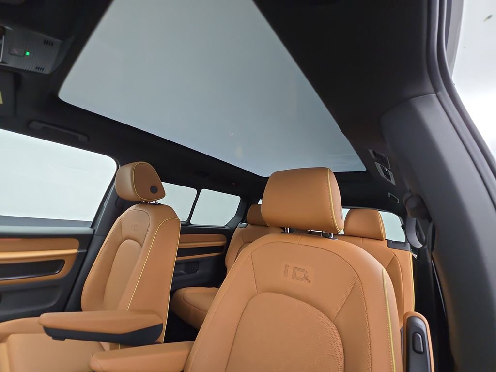 Used 2025 Volkswagen ID. Buzz Pro S Plus image 41