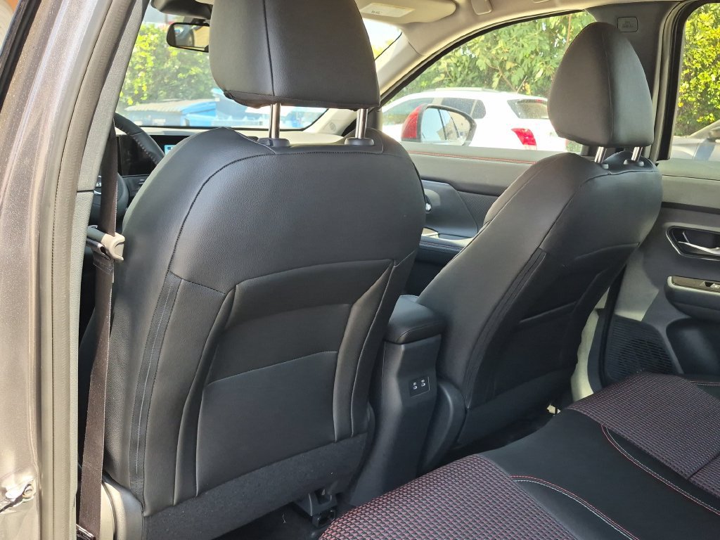 New 2026 Nissan Kicks SR FWD image 24