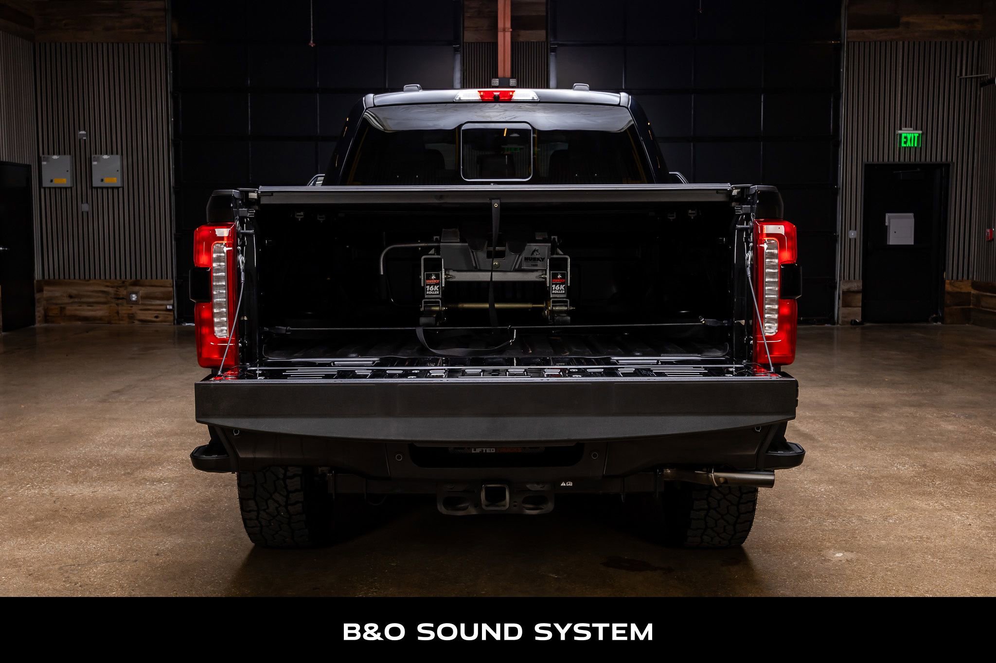 Used 2023 Ford F250 Lariat w/ Sport Appearance Package image 8