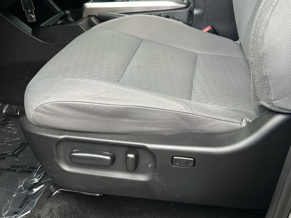 Used 2021 Toyota Tacoma SR5 image 18