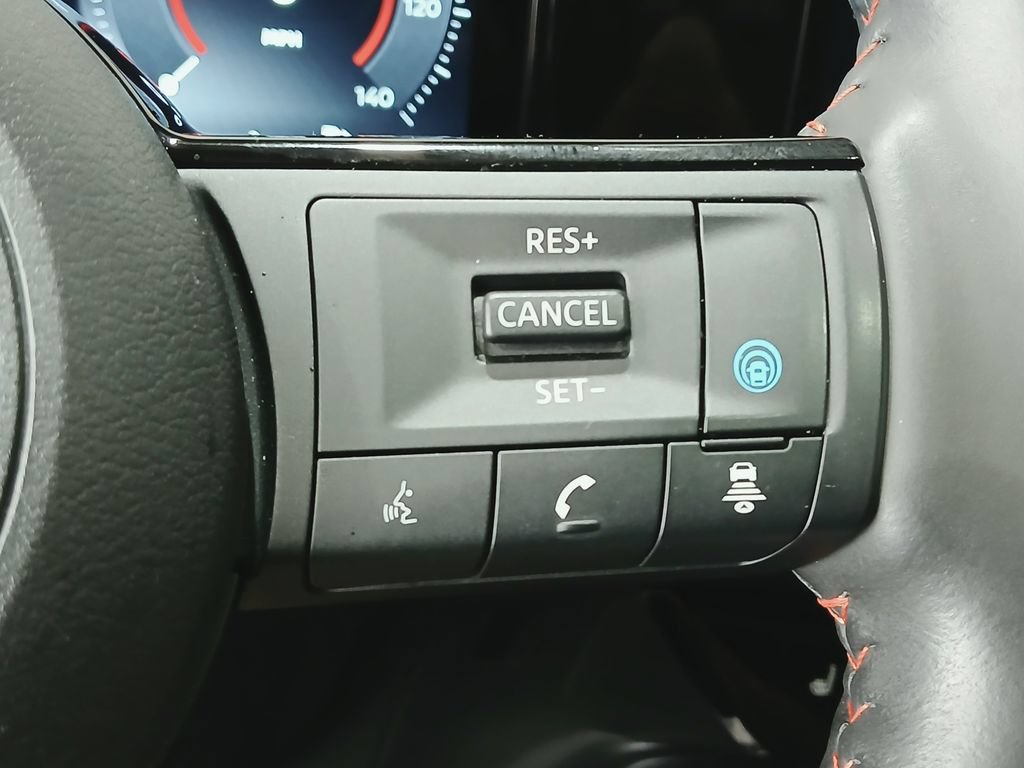 Certified 2025 Nissan Kicks SR w/ SR Premium Package AWD/4WD image 29