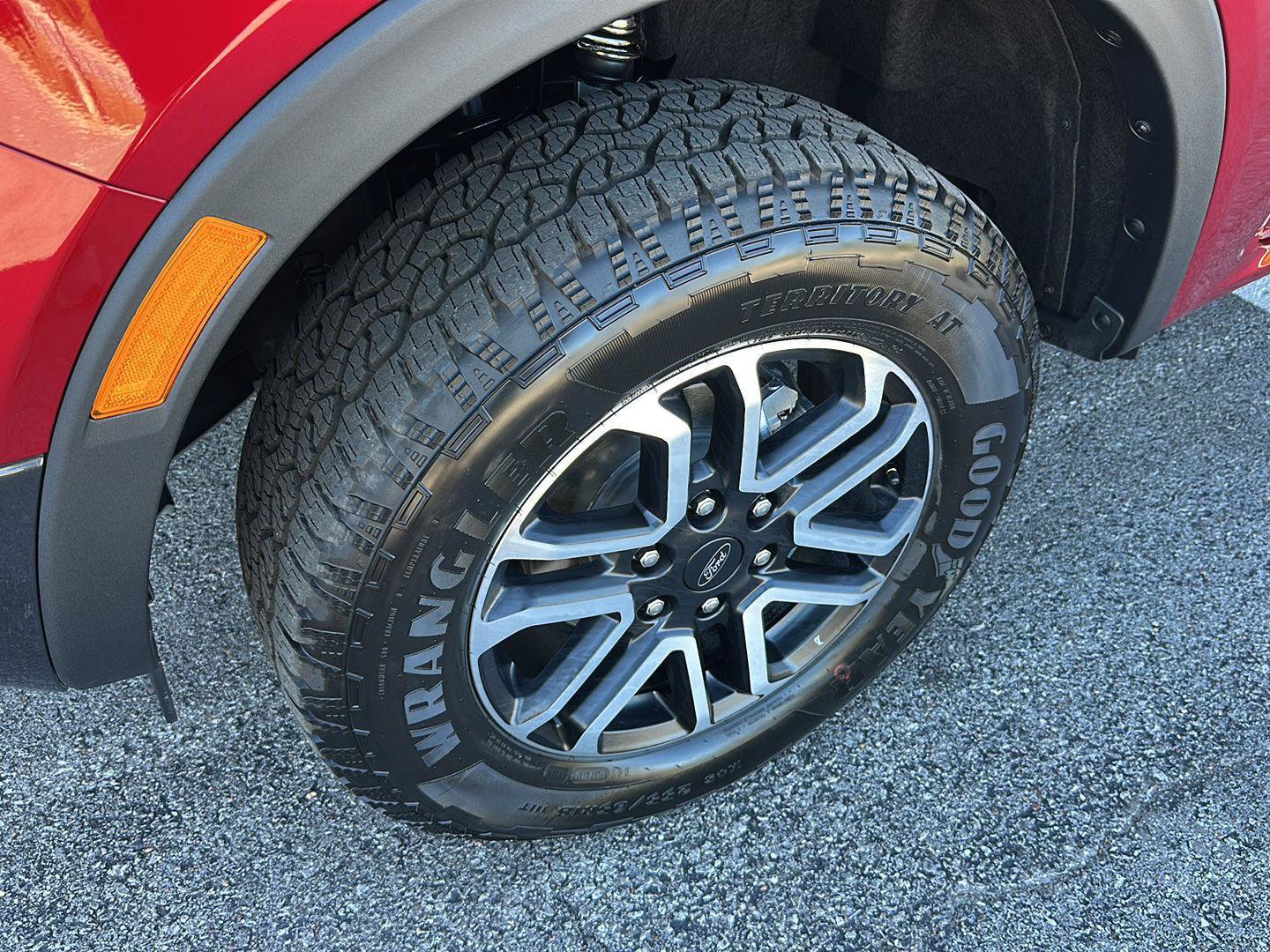 Used 2026 Ford Ranger Lariat w/ FX4 Off-Road Package AWD/4WD image 9