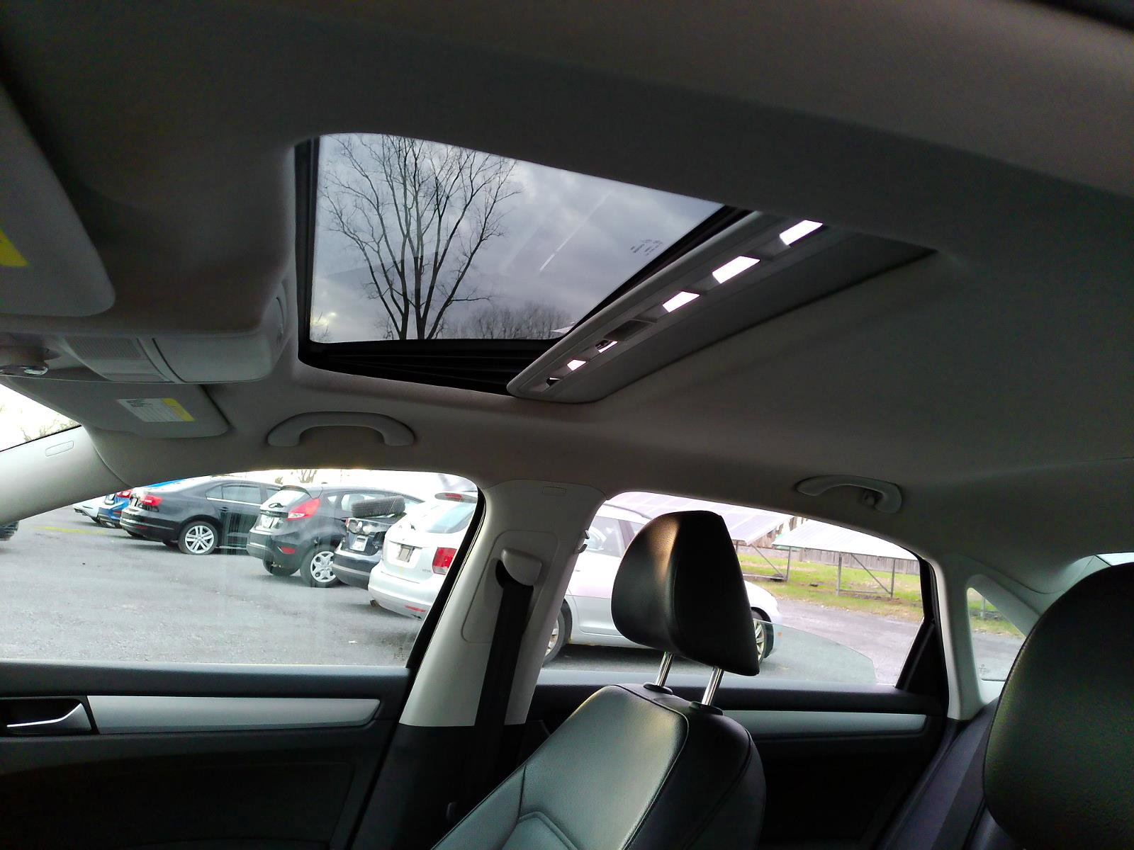 Used 2012 Volkswagen Passat 2.5 SE image 23