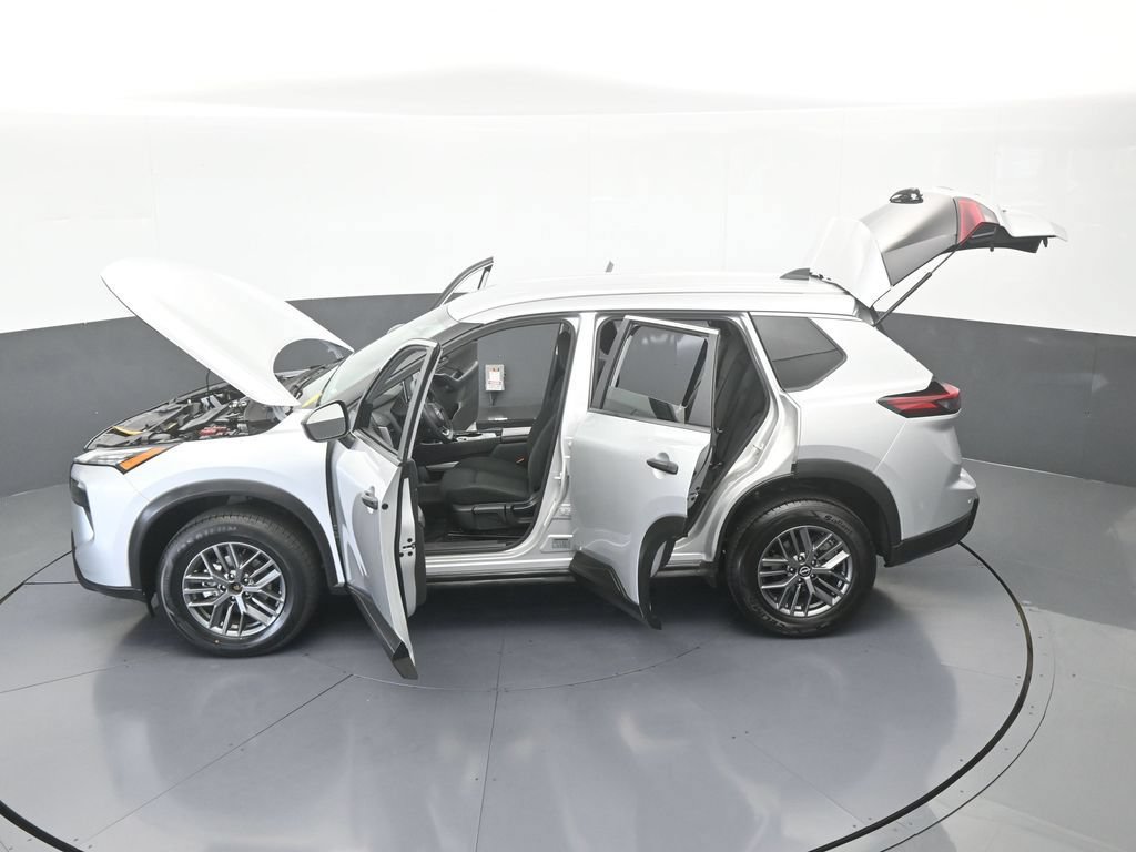 Used 2024 Nissan Rogue S FWD image 58