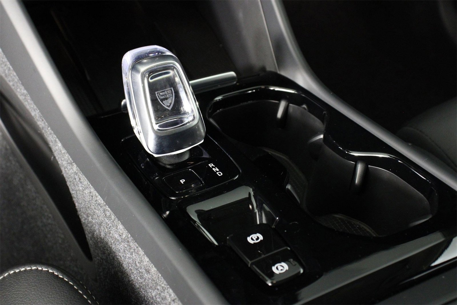 New 2025 Volvo XC40 B5 Plus w/ Climate Package image 7