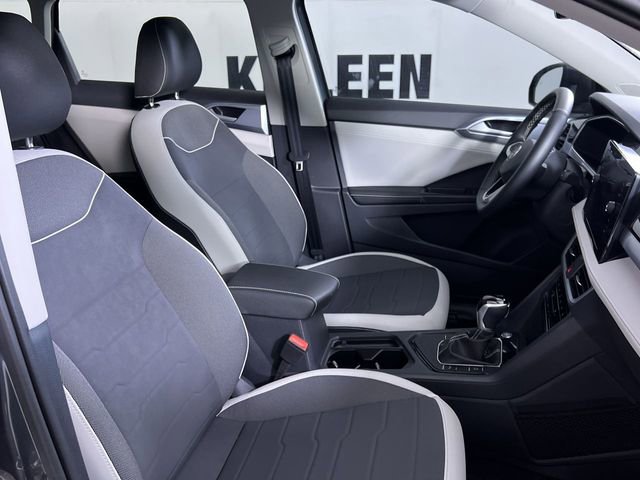 Used 2025 Volkswagen Taos SE image 22