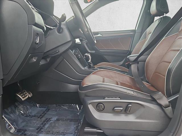 Used 2022 Volkswagen Tiguan SEL R-Line image 17