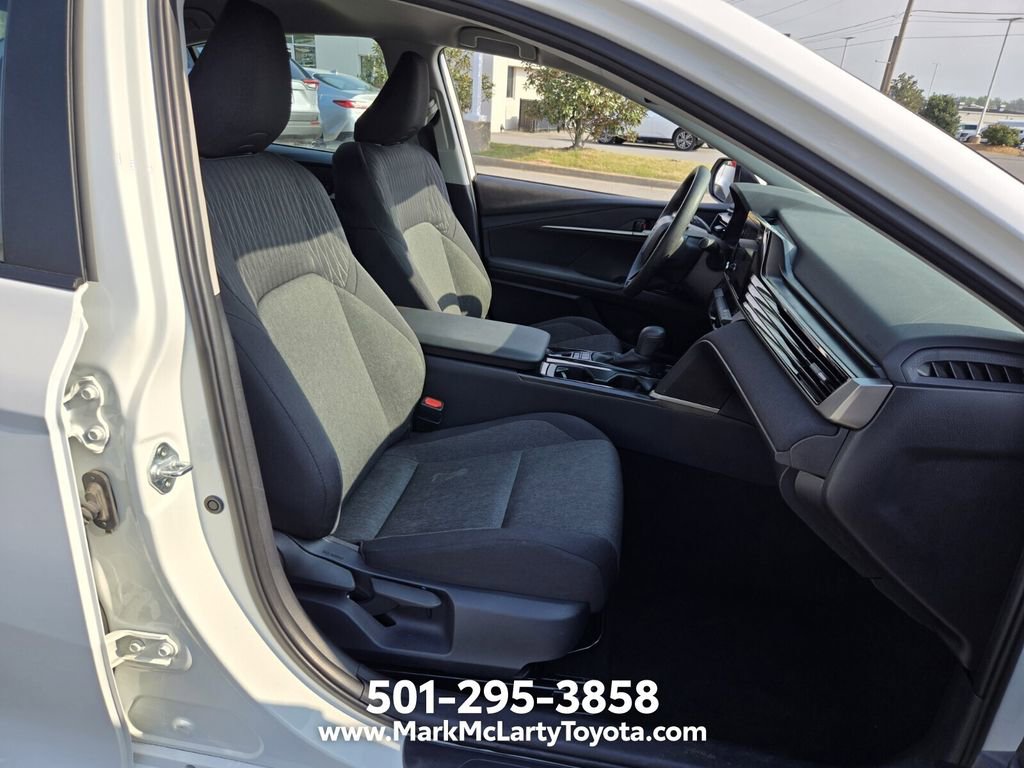 Used 2025 Toyota Camry LE FWD image 17