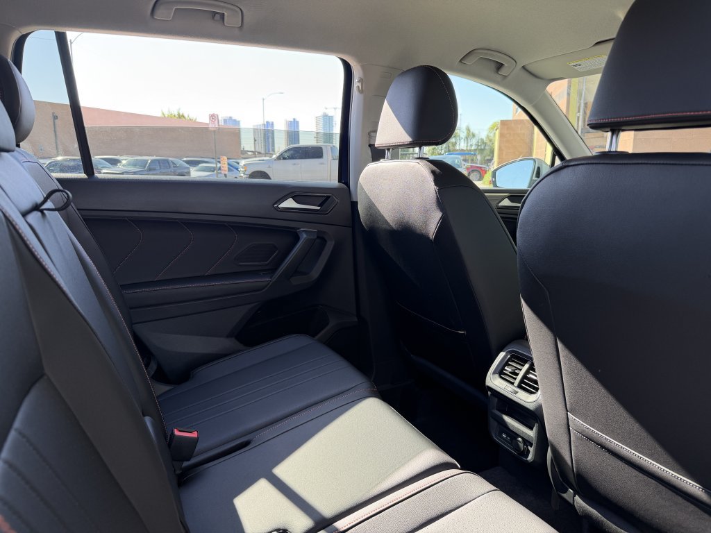 Used 2024 Volkswagen Tiguan Wolfsburg Edition FWD image 37