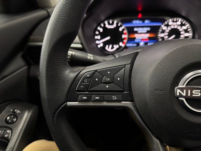 Used 2024 Nissan Altima 2.5 SV image 23