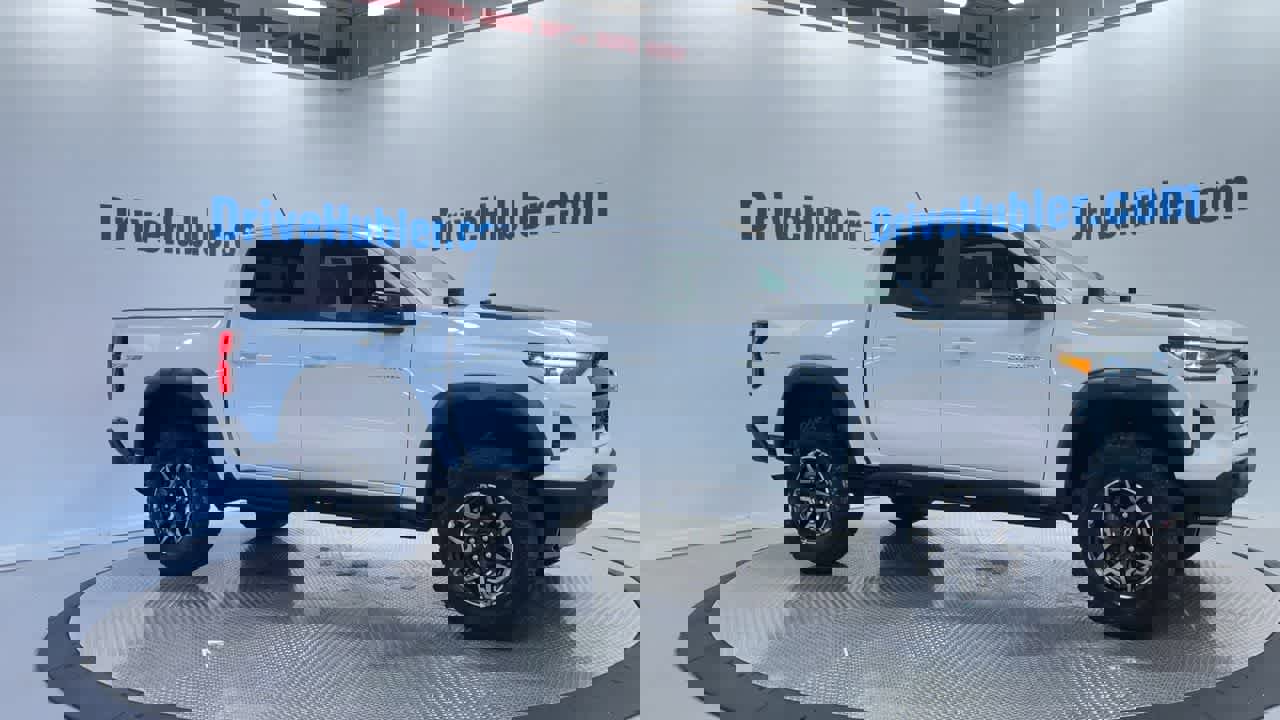 Used 2024 Chevrolet Colorado ZR2 w/ ZR2 Convenience Package III image 5