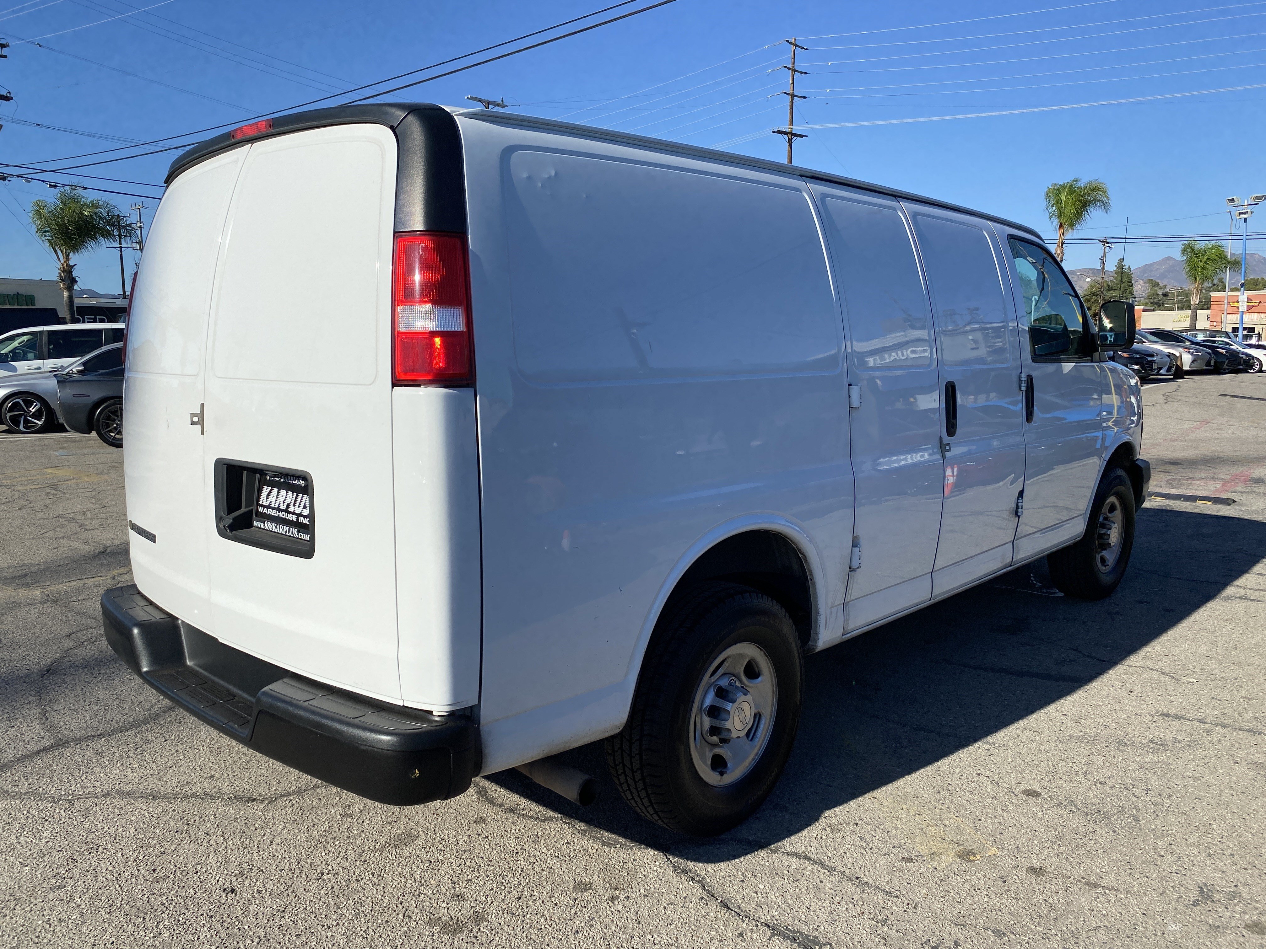 Used 2019 Chevrolet Express 2500 w/ Driver Convenience Package RWD image 8