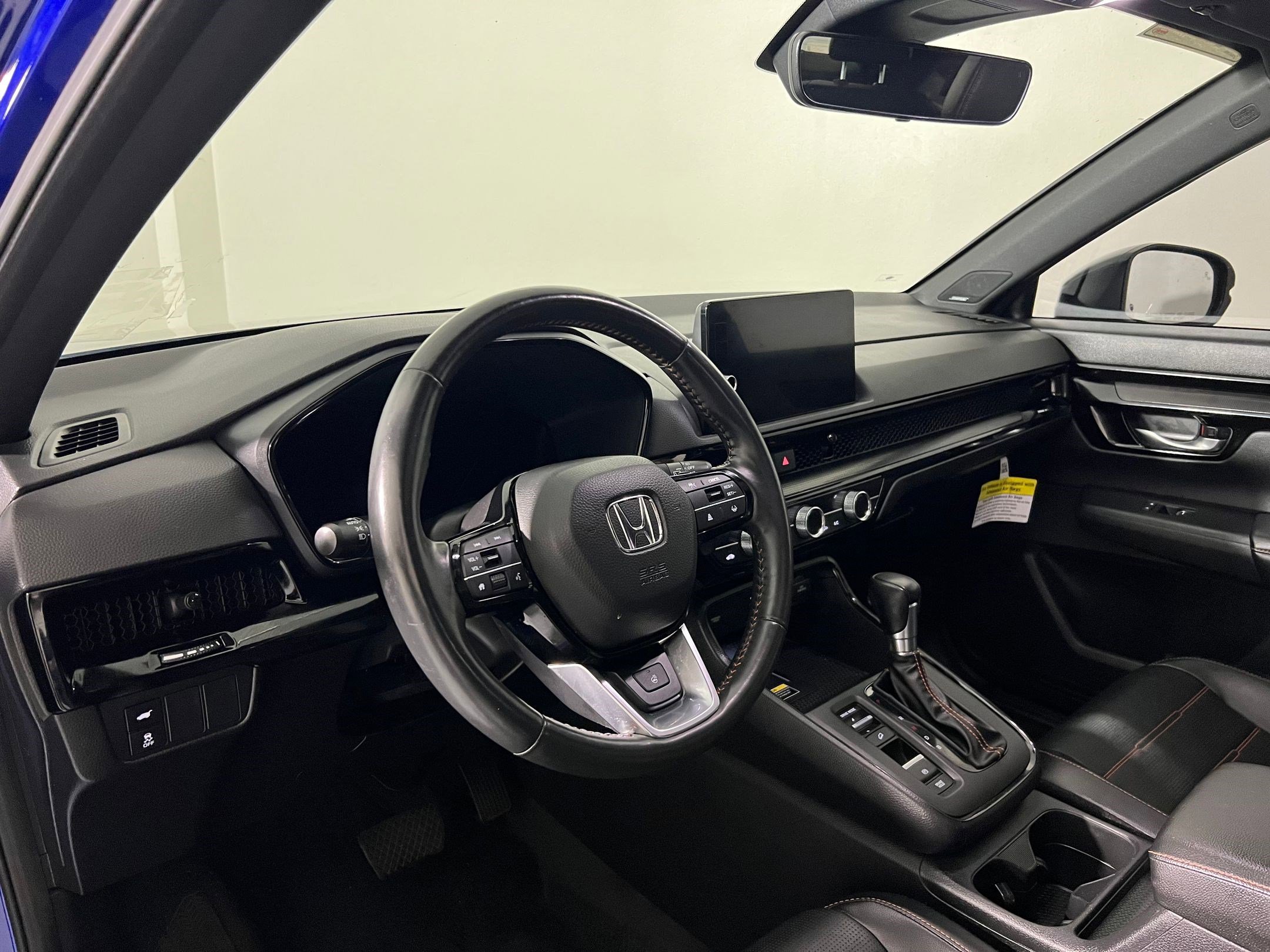 Used 2023 Honda CR-V Sport Touring image 4