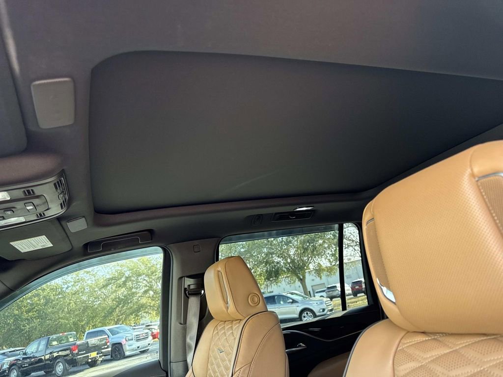 Certified 2022 Cadillac Escalade ESV Premium Luxury w/ Performance Package image 32