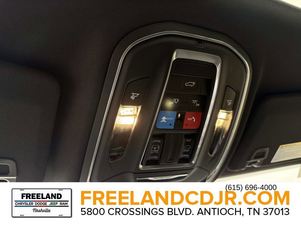 New 2025 Jeep Grand Cherokee Altitude w/ Trailer Tow Package image 32