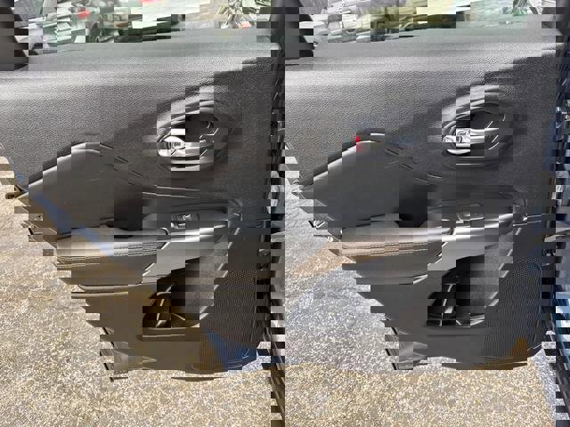 Used 2020 Jeep Cherokee Limited image 12